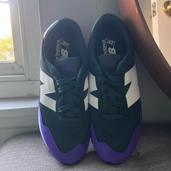 New Balance 237 - Picture 2 of 4